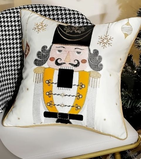 2 peças. Almofadas de Natal Bordadas 45x45cm.