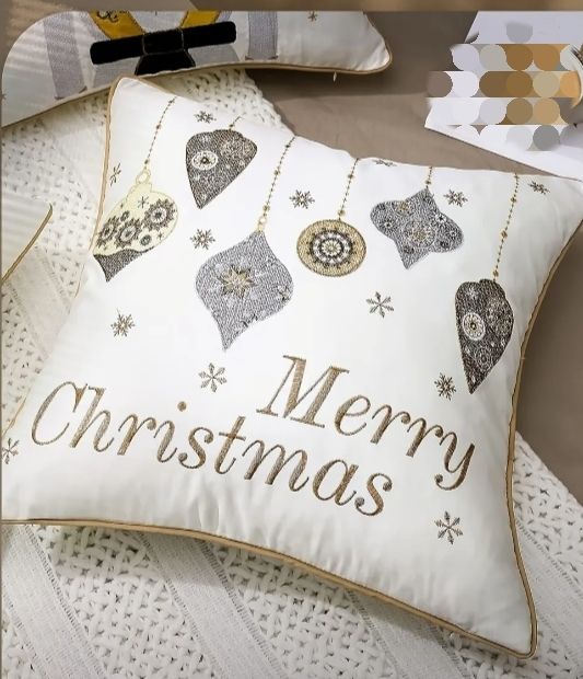 2 peças. Almofadas de Natal Bordadas 45x45cm.