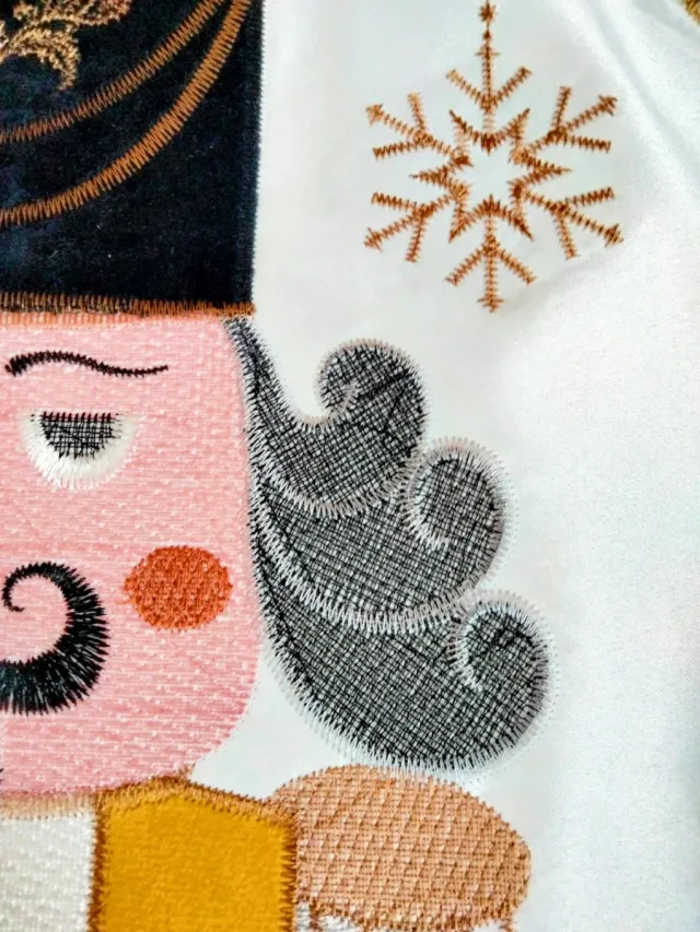 2 peças. Almofadas de Natal Bordadas 45x45cm.