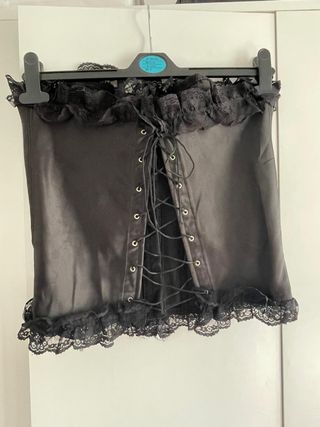 Corpete acetinado com renda preto S