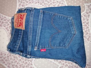 Vaqueros Levi's Azules