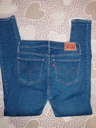Vaqueros Levi's Azules