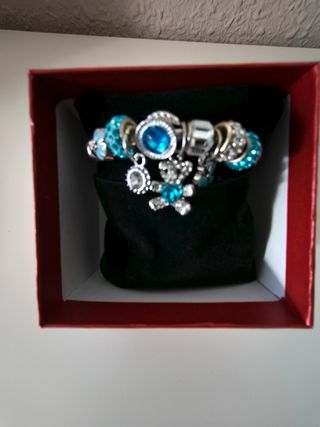 Pulsera de charms azul y plateada