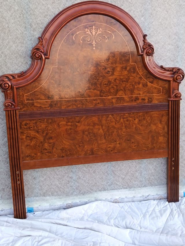 Cabecero de madera 107x123cm