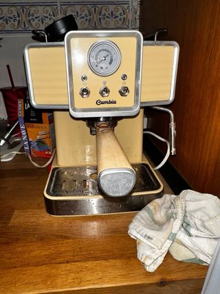 Cafetera Cumbia Light Yellow