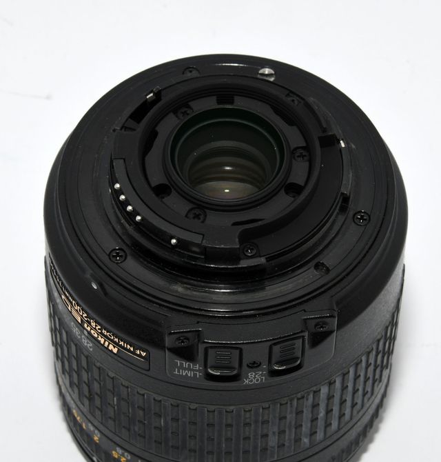 Objetivo Nikon AF Nikkor 28-200mm f/3.5-5.6G