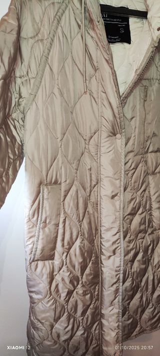 Plumífero largo beige talla L
