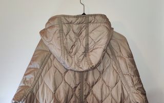 Plumífero largo beige talla L