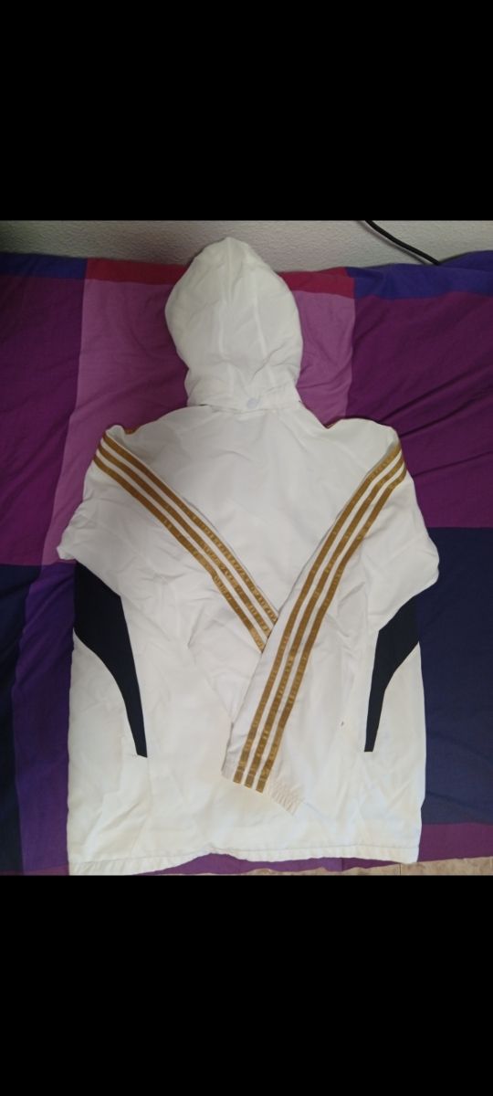 Giacca Adidas Real Madrid bianca e dorata 15€