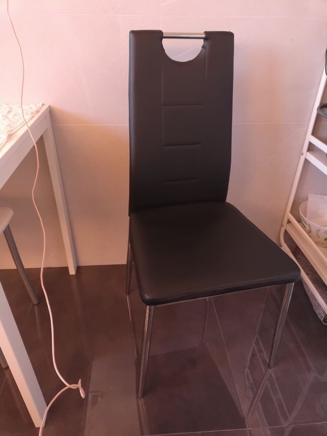 4 Sillas Negras