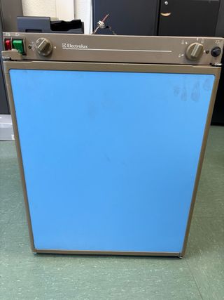 Nevera trivalente Dometic
