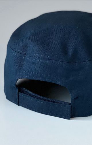 Gorra estilo militar azul