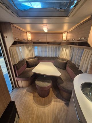 SE VENDE CARAVANA MARCA TEC 4 PLAZAS