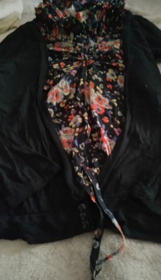 Top Naf Naf cuello  estampado floral