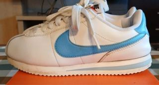 Nike Cortez Blancas y Azules