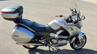 Honda Deauville NT700 Carnet A2 quilla francesa