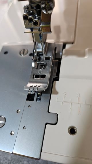 Macchina Singer Coverlook Punto di Copertura