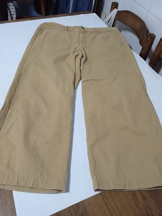 Pantalón beige hombre