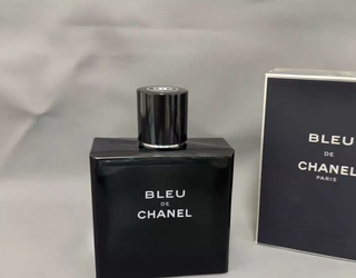 Perfume BLEU DE CHANEL PARIS (Eau de Toilette)