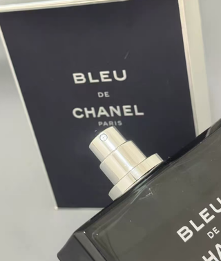 Perfume BLEU DE CHANEL PARIS (Eau de Toilette)