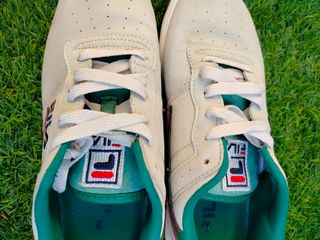 Zapatillas Fila Beige y Verde Talla 40