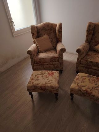 Conjunto 2 sillones y 2 otomanas florales