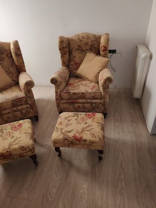 Conjunto 2 sillones y 2 otomanas florales