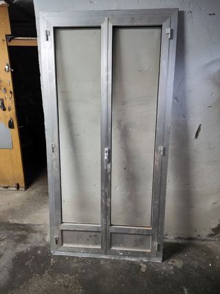 Ventana de balcón de aluminio