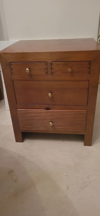 Mesitas de noche de madera de pino