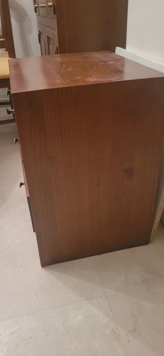 Mesitas de noche de madera de pino