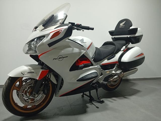 Honda Pan European 1300
ST 1300