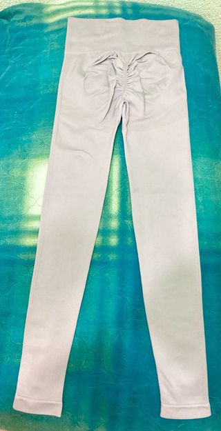 Mallas gris claro, efecto puhsap
talla S/M
nuevas