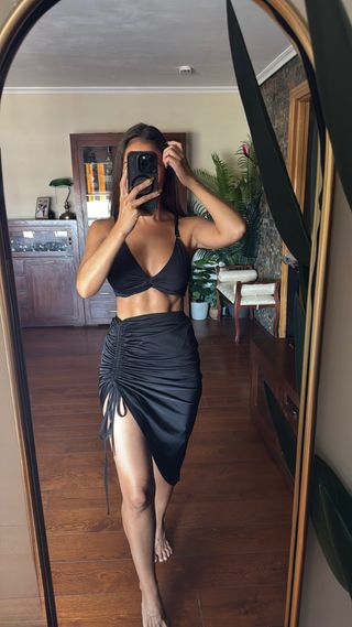 Conjunto negro de dos piezas
