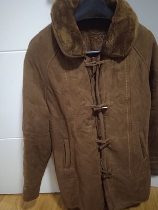 Chaquetón marrón con borreguito