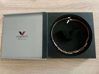 Collar Viceroy Cuero y acero 