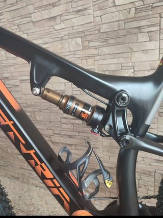 Bicicleta BERRIA MAKO9 MTB 1650 otra tija(miperfi)