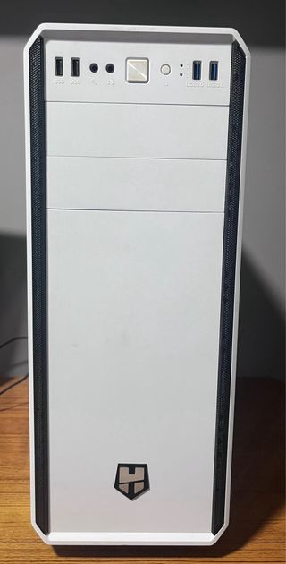 PC Gamer MSI RX 6700 XT