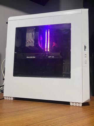PC Gamer MSI RX 6700 XT