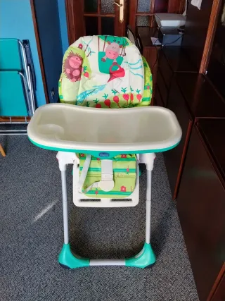 Trona de bebé con funda y bandeja