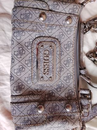 Bolso Guess Beige y Gris