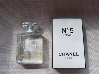 Perfume CHANEL N°5 L'EAU París