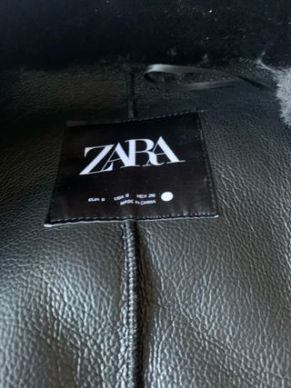 Chaquetón de pelo Zara negro