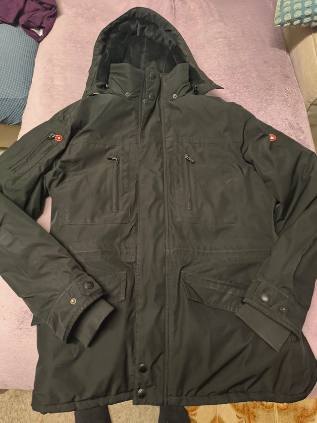 Abrigo negro hombre Wellenstey