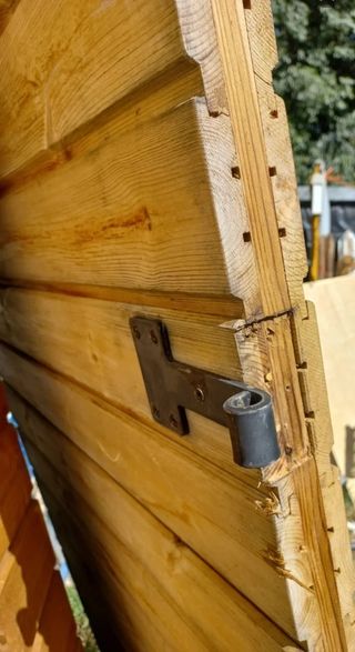 PUERTAS DE MADERA PARA EXTERIOR. URGE VENTA!!