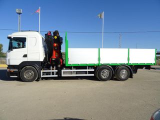 SCANIA R 440 - CAMIONES GRUAS