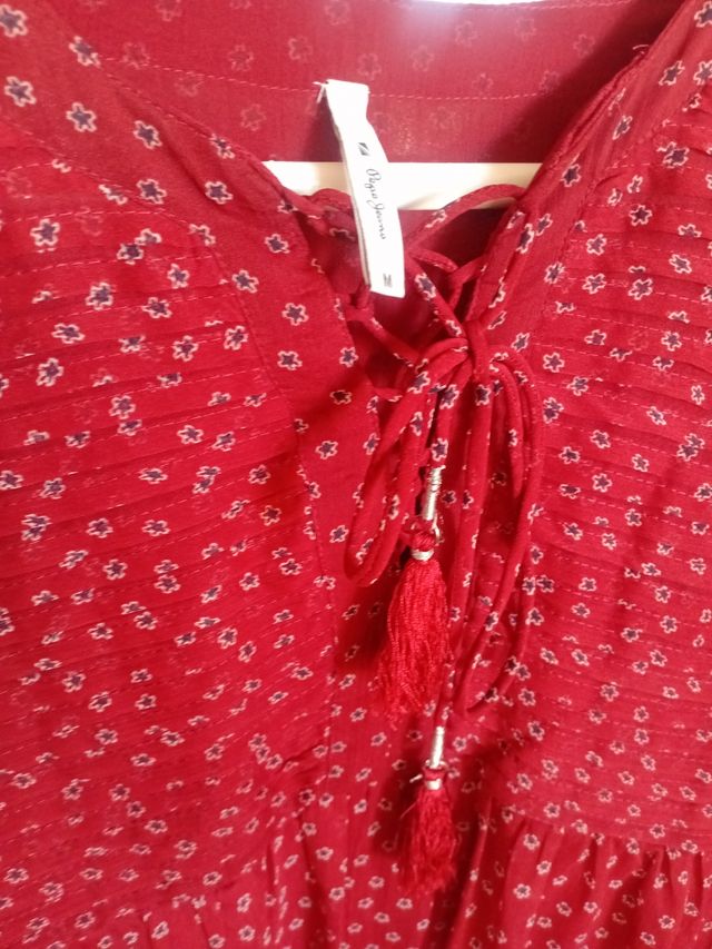 Vestido rojo estampado floral