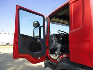 SCANIA P 230 - CAMIONES GRUAS