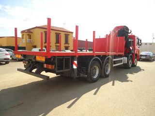 SCANIA P 340 - GRUA