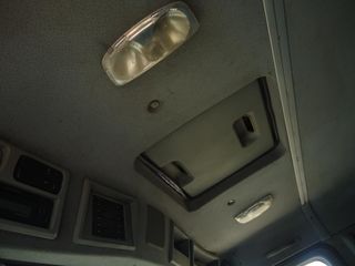 SCANIA P 340 - GRUA