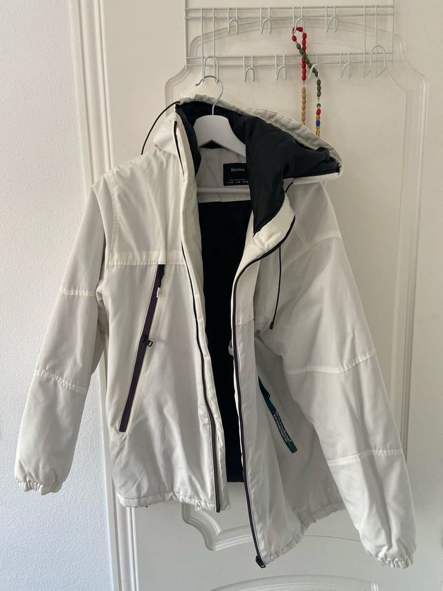 Parka Pull&Bear verde talla M.